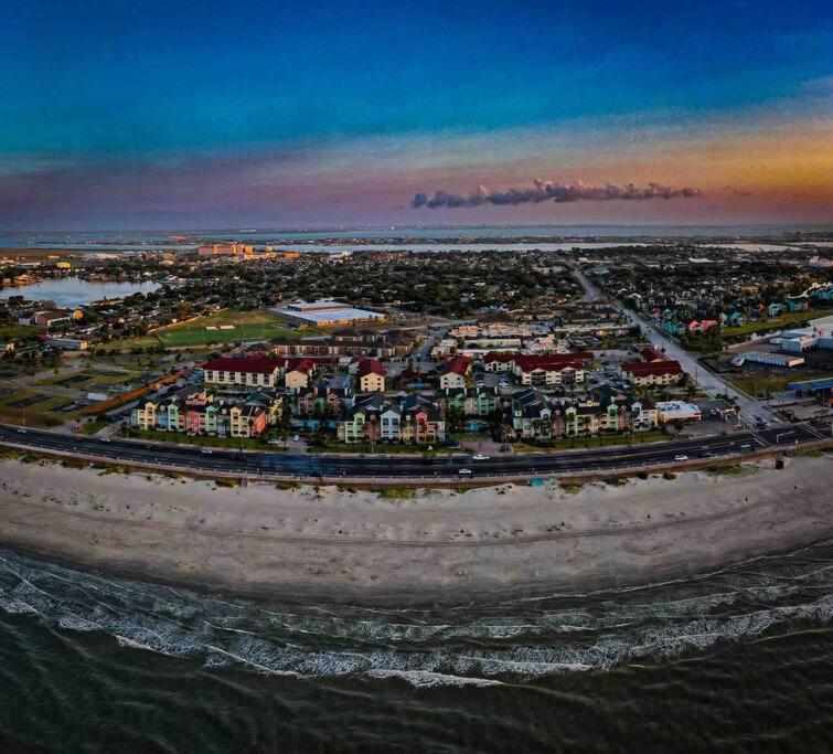 Ferienwohnung Oceanfront At The Dawns Galveston Exterior foto